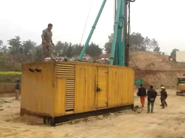望都如何判断水冷式机油散热器密封件是否需要更换?